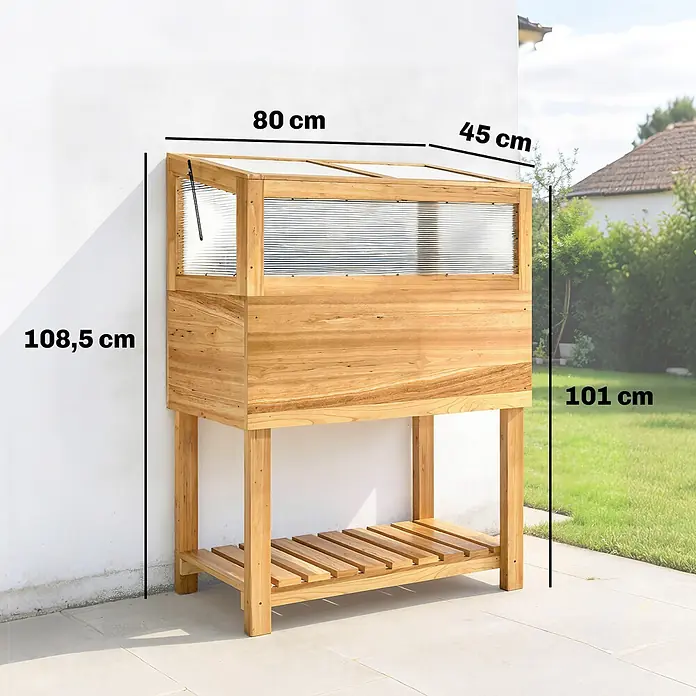 Outsunny Hochbeet Mit Frühbeetaufsatz - Holz, Naturholz - Hellbrauner Holz-Frühbeetkasten auf Ständer, mit transparenter Wellplatten-Abdeckung und Lattenrost-Ablage, draußen gezeigt. Maße: 80x45x108,5/101 cm.