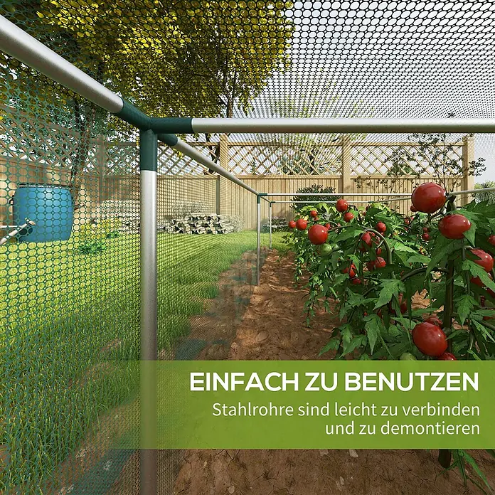 Outsunny Gewächshaus - 373 x 125 cm, Material Seitenwand: Kunststoff, 0,3 mm - Grünes Maschennetz und silberne Stahlstangen bilden eine Schutzstruktur über Tomatenpflanzen im Garten.