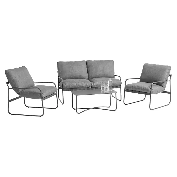 Conjunto de muebles Theodor - 4 pzs., Acero/Poliéster, Antracita - Conjunto lounge exterior gris: dos sillones, sofá de dos plazas y mesa de centro con vasos, con cojines de tela gris y marcos de metal oscuro.