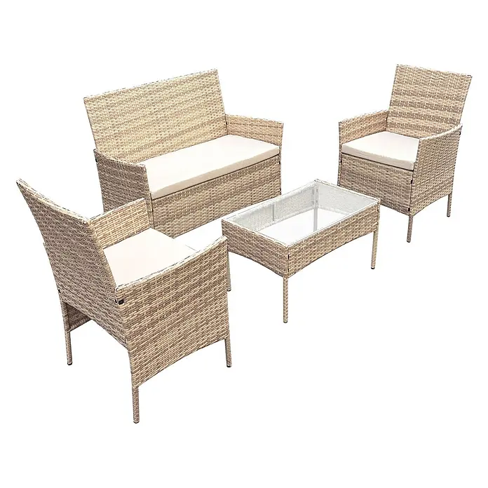 SVITA Loungemöbel-Set BROOKLYN - 4 -tlg., Beige - Beiges Rattan-Gartenmöbel-Set mit einem Zweisitzer-Sofa, zwei Sesseln und einem Couchtisch mit Glasplatte, alle mit hellen Polstern.