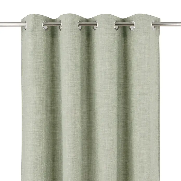 Cortina con ollaos opaca Novan - An x Al: 140 x 260 cm, Verde Sage - Cortina de ollaos texturizada verde claro colgada en una barra de metal.