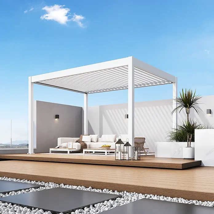 Weide Pergola E-Deluxe Plus Elektrisch freistehend Aluminium 3 x 4 m Weiß - B x T: 400 x 300 cm, Farbe Gestell: Sandpapier FinishWeiss / RAL Farbcode 9016, Aluminium - Weiße Lamellenpergola über einem Sitzbereich auf einer modernen Dachterrasse.
