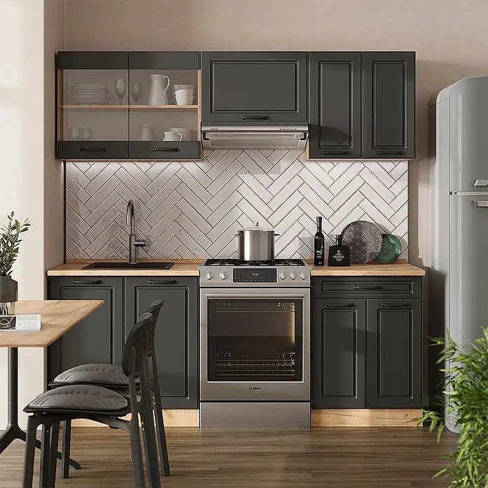 Vicco Küchenzeile R-Line Anthrazit Landhaus/Goldkraft Eiche ohne Arbeitsplatte - Anthrazit Landhaus, Ohne Elektrogeräte - Dunkelgraue Küchenschränke mit Holz-Arbeitsplatten und Sockel in einer modernen Küche, inklusive Herd, Spüle und Hängeschränken.