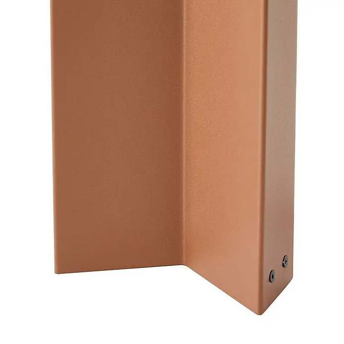 Lucande Außenlaterne Kaholo - 6 x 15 x 90 cm - Kupferfarbenes, texturiertes Metalleckprofil mit sichtbaren Befestigungen.