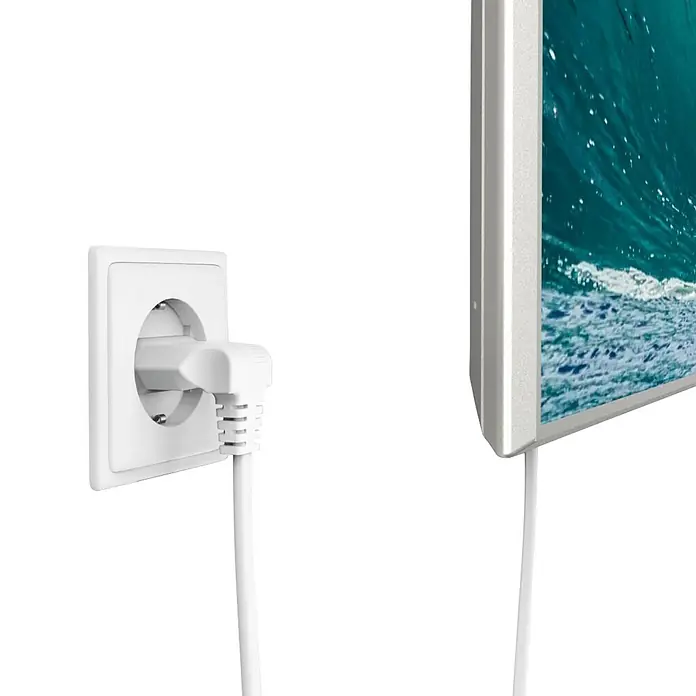 Hama Netzkabel 00223281 beidseitig gewinkelt Euro-Stecker Doppelnut/C7 - Weiß, Länge: 1,5 m - Weiße Steckdose mit weißem Stecker und Kabel, verbunden mit einem silbergerahmten Monitor, der eine Welle zeigt.