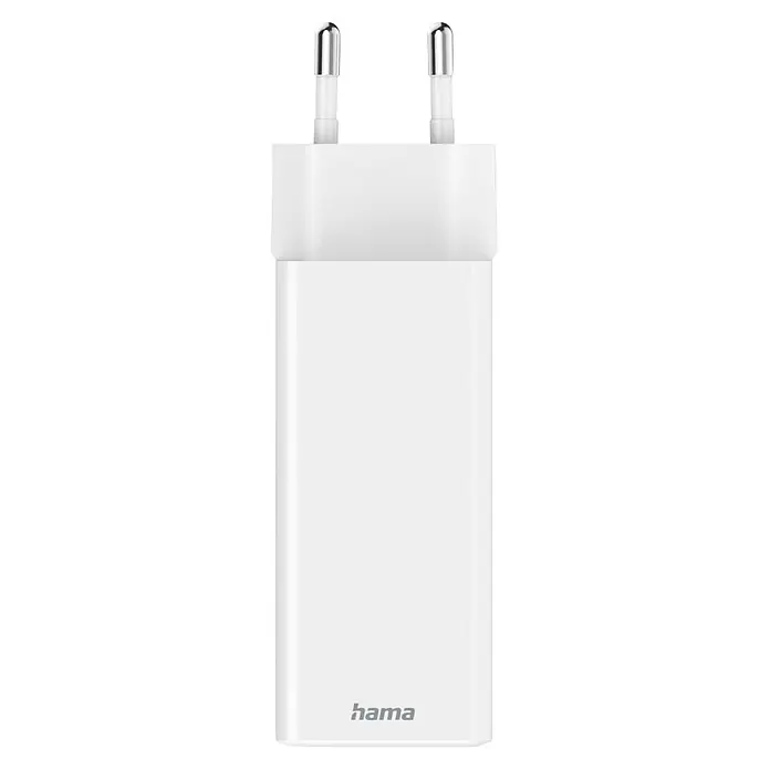Hama Schnellladegerät 00201997 GaN 2x USB-C 1x USB-A Mini-Ladegerät PD 100 W - Weiß - Weißes Hama Netzteil mit zwei silbernen europäischen Steckerstiften.