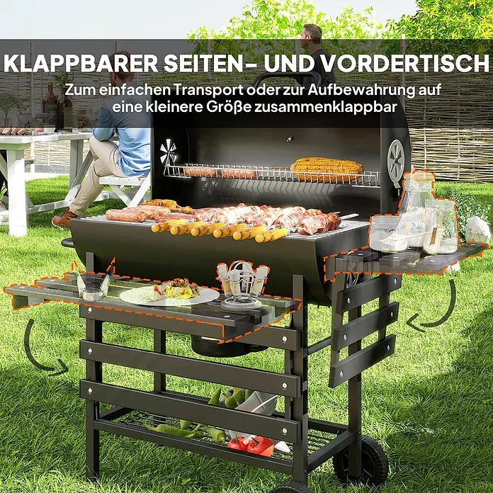 Outsunny Smoker -  - Schwarzer Holzkohlegrill mit zubereitetem Essen und klappbaren Seiten- und Vordertischen in einem Garten.