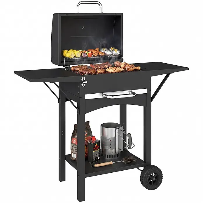 Outsunny Smoker -  - Schwarzer Holzkohlegrill aus Metall mit Essen beim Grillen, zwei Seitenablagen, unterer Ablage mit Zubehör und Rädern.