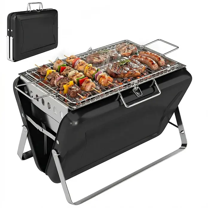Outsunny Holzkohlegrill - Durchmesser Grillfläche: 32 cm, Schwarz - Schwarzer tragbarer Faltgrill mit Essen. Einsatz zeigt ihn als Aktenkoffer gefaltet.