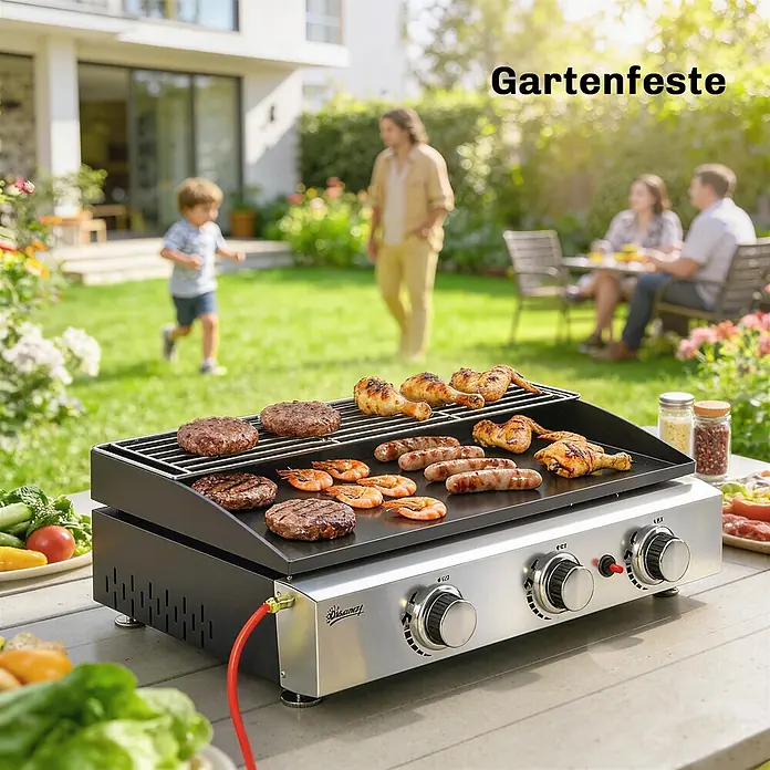 Outsunny Gasgrill - Anzahl Brenner: 3 Stk. - Ein Edelstahl- und schwarzer Gasgrill brät Burger, Hähnchen und Garnelen im Freien in einem lebhaften Gartenambiente.