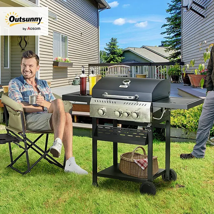 Outsunny Gasgrill - 3 kW, Anzahl Brenner: 3 Stk. - Schwarz-silberner Gasgrill mit Seitenablagen und Rollen im Garten.