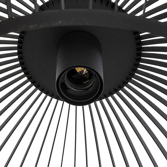 Lindby Pendelleuchte Jusra - schwarz, Schwarz, E27 - Schwarze E27 Lampenfassung in einem schwarzen Lamellenschirm aus Metall.