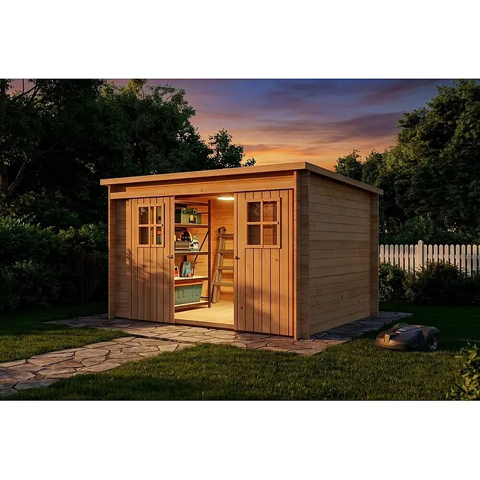 Alpholz Gerätehaus Vera - Außenbreite inkl. Dachüberstand: 325 cm, Außentiefe inkl. Dachüberstand: 235 cm, Holz, Naturbelassen - Geräumiges Holz-Gartenhaus mit offenen Türen, das Regale und Werkzeuge zeigt, und einem Mähroboter auf Rasen im Garten bei Dämmerung.