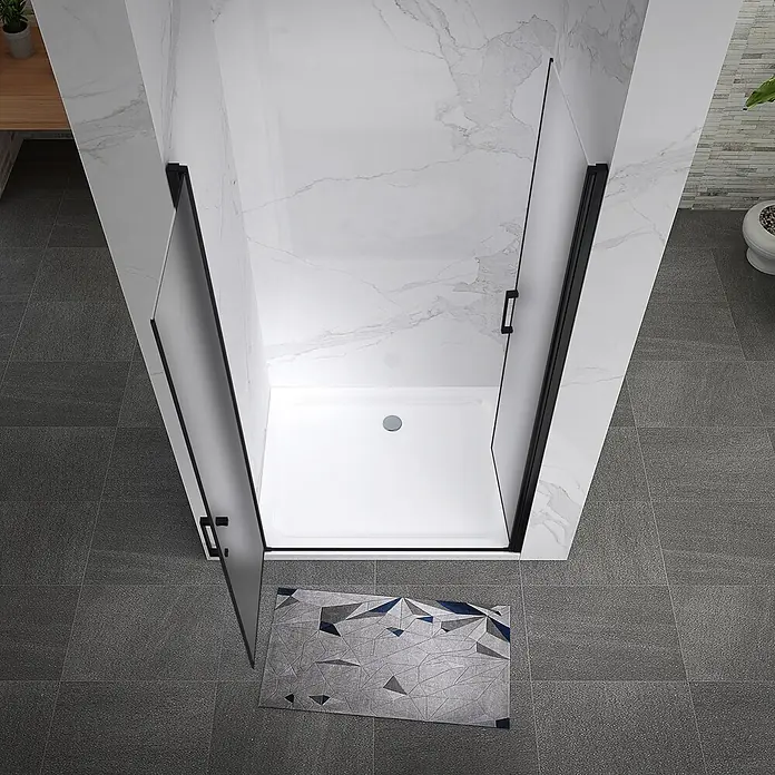 i-flair Dusch-Pendeltür NF98BL - 98 x 180 cm, Schwarz, Beschichtet, Glasstärke: 6 mm - Moderne Duschkabine mit schwarzem Rahmen, klaren Glastüren und weißer Duschwanne.