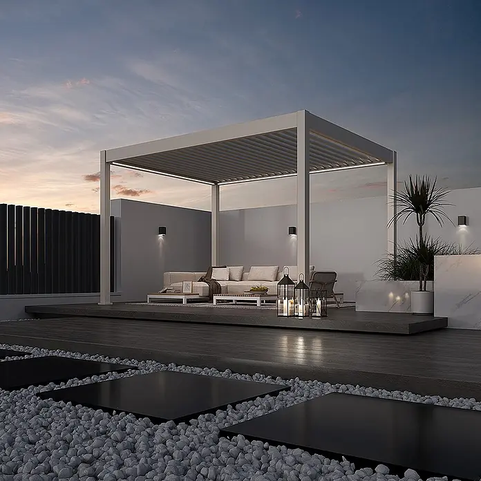 Weide Pergola E-Deluxe Plus Elektrisch freistehend Aluminium LED 3 x 4 m Ivory-Sand - B x T: 400 x 300 cm, Farbe Gestell: Sandpapier FinishIvory Sand / RAL Farbcode 7024, Aluminium - Moderne hellgraue Aluminium-Pergola mit integrierter Beleuchtung über einem Outdoor-Loungebereich.