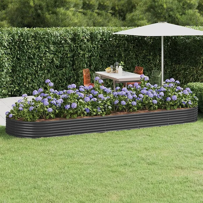 Furnicato Hochbeet - 450 x 450 x 36 cm, Stahl, Anthrazit - Dunkelgraues Wellblech-Hochbeet mit lila Hortensien in einem Garten.