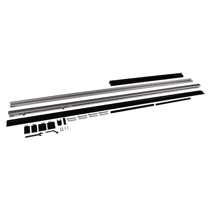 Inova Schiebetür-Komplettset Glas vollsatiniert mit Stabgriff in schwarz - 900 x 2.035 mm - Bestandteile eines silbernen und schwarzen Schiebetürbeschlag-Sets, mit Schienen, Rollen und Montagezubehör.