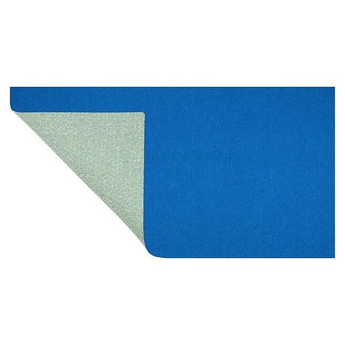 Rasenteppich Park - L x B: 200 x 100 cm, Blau, Mit Drainagenoppen - Blaue Matte mit umgeklappter Ecke, die ihre hellgrüne, rutschfeste Unterseite mit Noppen zeigt.