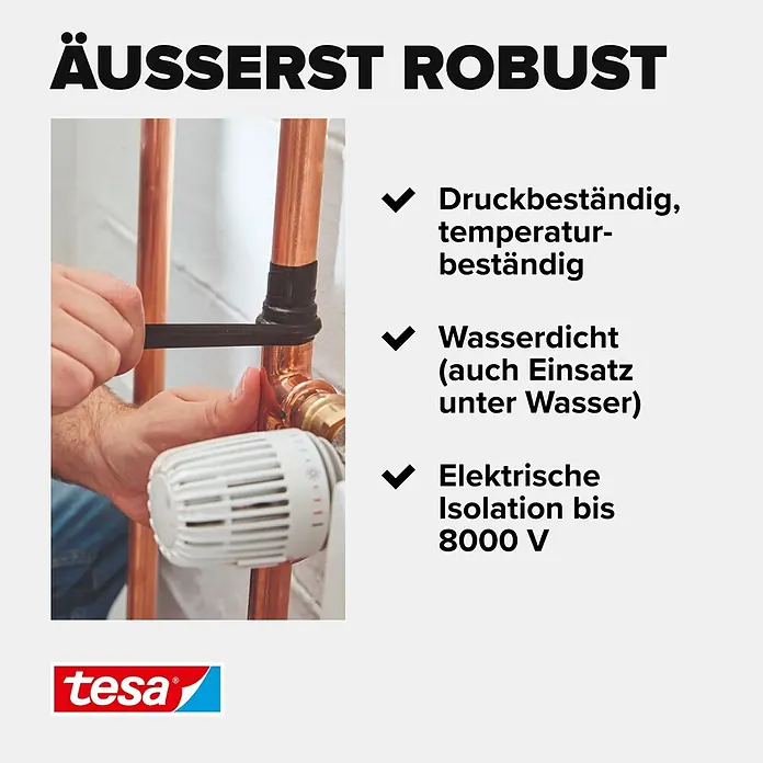 Tesa Extra Power Reparaturband Extreme Repair - 2,5 m x 19 mm, Schwarz, Selbstverschweißend - Schwarzes Tesa selbstverschweißendes Reparaturband wird um Kupferrohre gewickelt.