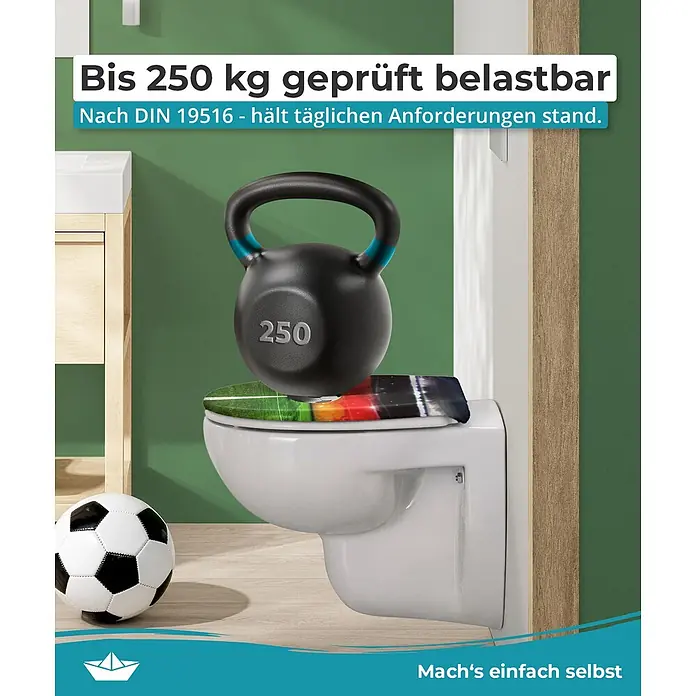 Calmwaters WC-Sitz Motiv Halbzeitpause - Duroplast, Mehrfarbig, Mit Absenkautomatik - Toilettensitz mit einer 250 kg Kettlebell, die seine hohe Belastbarkeit demonstriert.