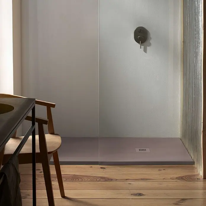 Poalgi Duschwanne Arena - L x B: 120 x 80 cm, Verbundwerkstoff, Braun - Flache, graue Duschwanne mit integriertem Abfluss in einer modernen Dusche.
