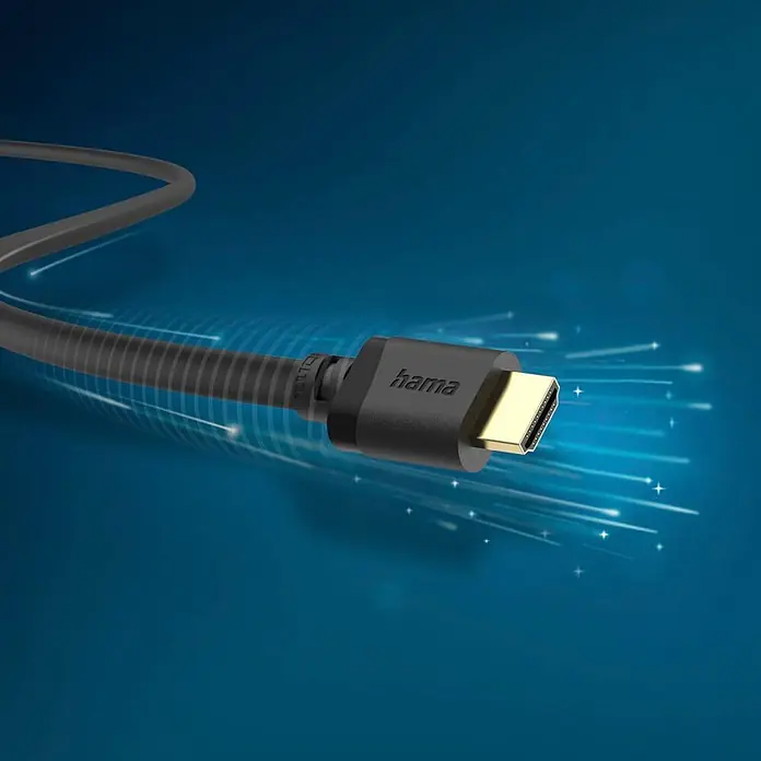 Hama HDMI-Kabel 00202028 8K UHD Audio Return Channel eARC HDMI-Kabel - Schwarz, 2 m - Schwarzes Hama HDMI-Kabel mit vergoldetem Stecker, zeigt Datenfluss mit Lichtspuren auf blauem Hintergrund.
