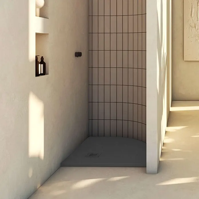 Poalgi Duschwanne Arena SC - L x B: 90 x 90 cm, Verbundwerkstoff, Schwarz - Dunkelgraue, gekrümmte Duschwanne in einer modernen Eckdusche.