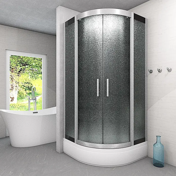 AcquaVapore Komplettdusche Dampfdusche D58-53M2 - 90 x 90 x 225 cm, Schwarz - Eine gebogene Eckduschkabine mit mattierten Glastüren und weißer Basis in einem modernen Badezimmer neben einer freistehenden Badewanne.