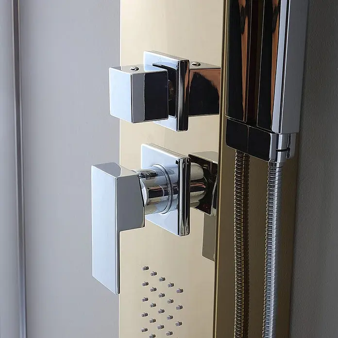 Kiamami Valentina Duschpaneel - Höhe: 1.500 cm, Gold - Goldfarbene Duschsäule mit quadratischen Chrom-Mischgriffen, Massagedüsen und Handbrause mit Schlauch.