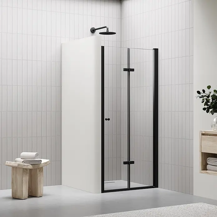 i-flair Dusch-Falttür DT822CB84 - Beschichtet, Schwarz, Glasstärke: 6 mm - Schwarz umrahmte Duschkabine mit klaren Glaspaneelen für moderne Bäder.