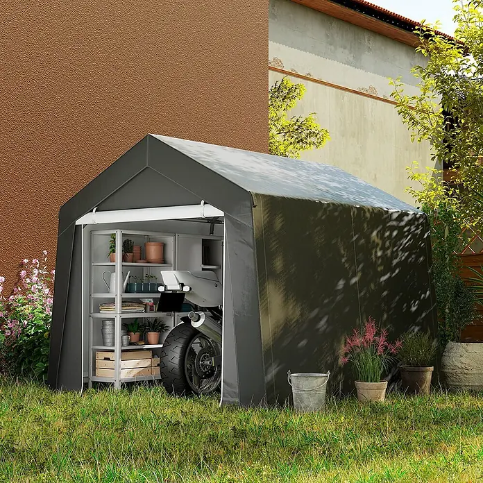 Outsunny Gerätehaus - Außenbreite inkl. Dachüberstand: 300 cm, Außentiefe inkl. Dachüberstand: 302 cm, Stahl, Dunkelgrau - Dunkelgraues tragbares Garagenzelt mit Motorrad und Regalen innen, in einem Garten neben einem Gebäude.