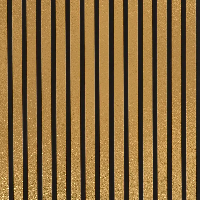 FN Neuhofer Akustikpaneel Acustico - Gold gebürstet, L x B x S: 2.400 x 572,5 x 19 mm - Vertikales gold-schwarz gestreiftes Muster mit texturierten goldenen Elementen.