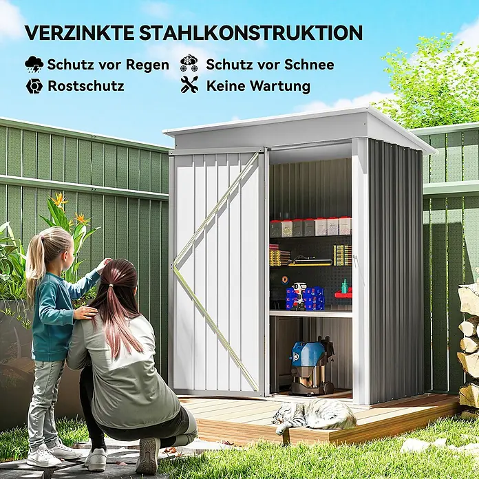 Outsunny Gerätehaus - Außenbreite inkl. Dachüberstand: 161 cm, Außentiefe inkl. Dachüberstand: 95 cm, Stahl, Grau - Verzinkter Garten Geräteschuppen in Grau/Weiß im Garten, Tür offen mit Lagergegenständen. Bietet Wetter- und Rostschutz.