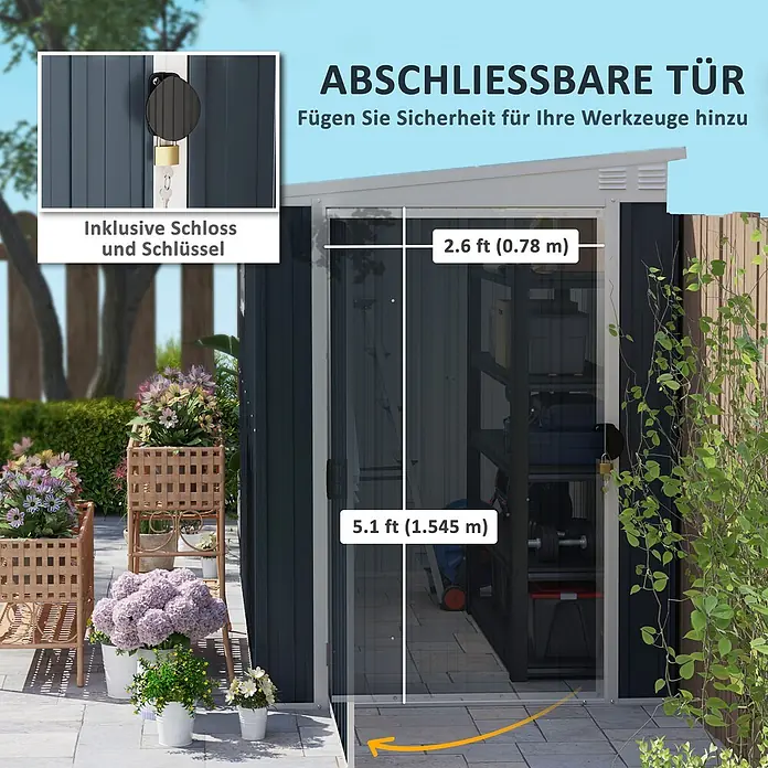 Outsunny Gerätehaus - Außenbreite inkl. Dachüberstand: 128 cm, Außentiefe inkl. Dachüberstand: 231 cm, Stahl, Dunkelgrau - Dunkelgraue Gartenhaus-Tür mit Schloss und Schlüsseln, zeigt Breite (0,78 m) und Höhe (1,545 m).