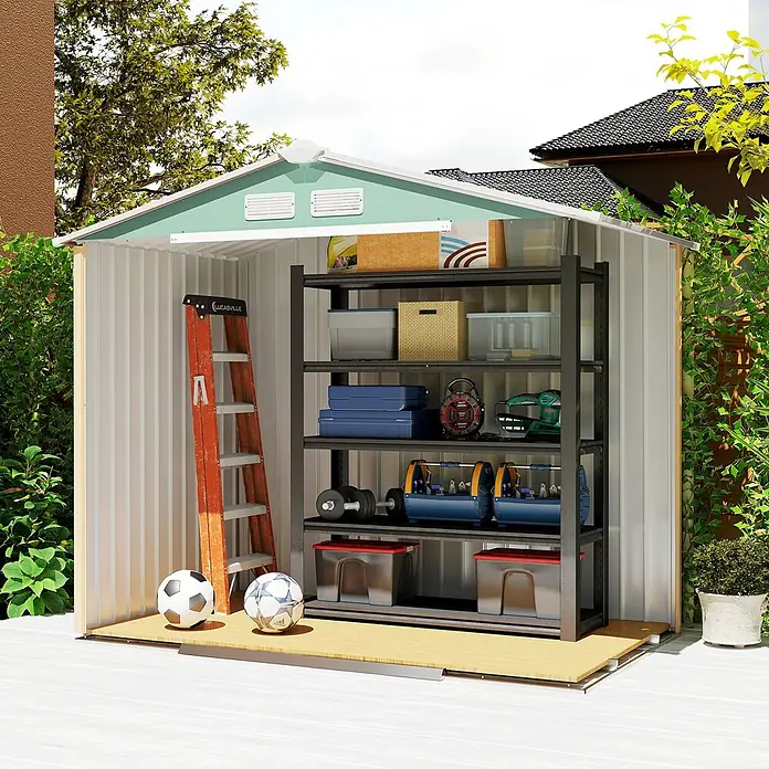 Outsunny Gerätehaus - Außenbreite inkl. Dachüberstand: 213 cm, Außentiefe inkl. Dachüberstand: 130 cm, Stahl, Grün - Hellgrüner und weißer Gartenschuppen mit schwarzem Regal zur Aufbewahrung von Werkzeugen, Kisten und Bällen auf einer Terrasse.