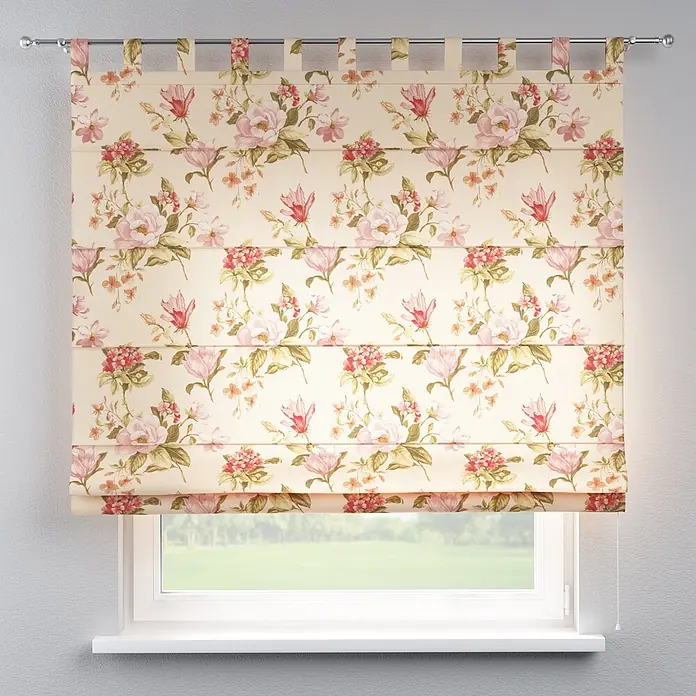 Dekoria Raffrollo -  - Florales Raffrollo mit rosa und roten Blumen auf cremefarbenem Stoff, teilweise vor einem Fenster heruntergelassen.