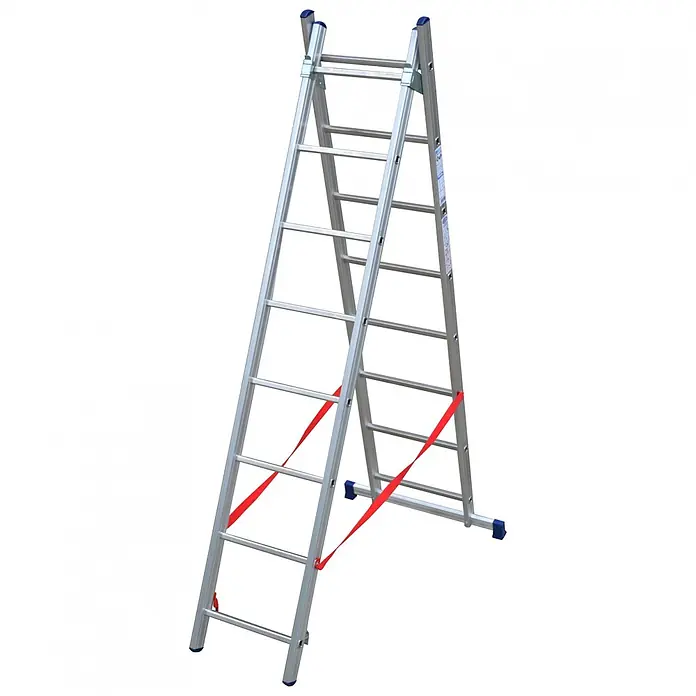 Facal Mehrzweckleiter Mehrzweckleiter STILO S100 2x8 Sprossen - Anzahl Tritte: 8 Stk., Arbeitshöhe: 4.600 m, Aluminium - Silberne Aluminium-Ausziehleiter in A-Stellung mit blauen Kappen und roten Sicherungsgurten.