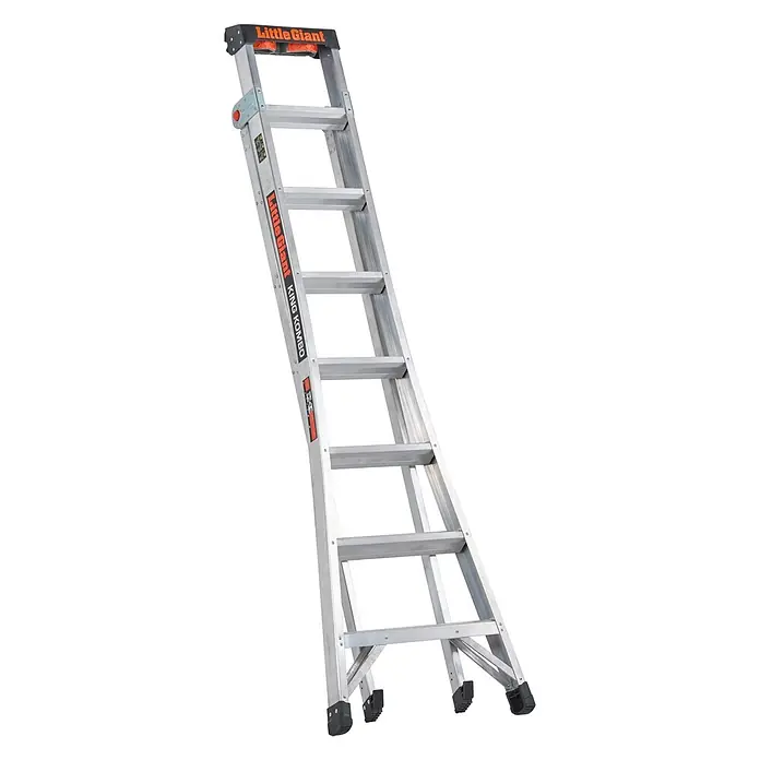 Altrex Mehrzweckleiter King Kombo 3-in-1 Stehleiter mit 8+5 Stufen - Anzahl Tritte: 13 Stk., Arbeitshöhe: 5.300 m - Silberne Aluminium Little Giant King Kombo Mehrzweckleiter mit schwarzen und orangefarbenen Akzenten.