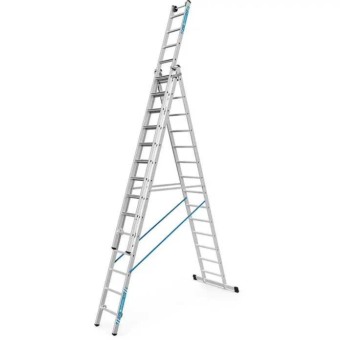 Zarges Mehrzweckleiter Mehrzweckleiter Skymaster Plus X 3x14 Stufen - Anzahl Tritte: 14 Stk., Arbeitshöhe: 10.350 m, Aluminium - Silberne Aluminium-Mehrzweckleiter in A-Rahmen-Konfiguration mit Auszug, mit blauen Stabilisierungsgurten und schwarzen Füßen.