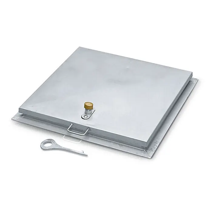 Zarges Mehrzweckleiter Aluminium-Leiter - Edelstahl - Quadratische silberne Metall-Revisionsklappe mit Messingknauf und passendem Schlüssel.