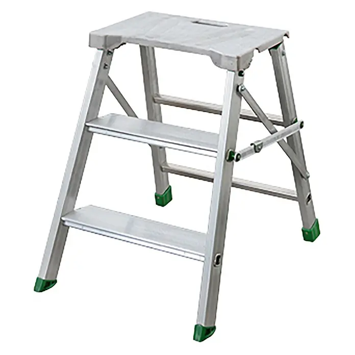 Facal Klapptritt Klapptritt Fermo Aluminium 3 Stufen - Anzahl Tritte: 3 Stk., Arbeitshöhe: 2.540 m, Aluminium - Silberne Aluminium-Klappleiter mit 2 Stufen, oberer Plattform und grünen Anti-Rutsch-Füßen.