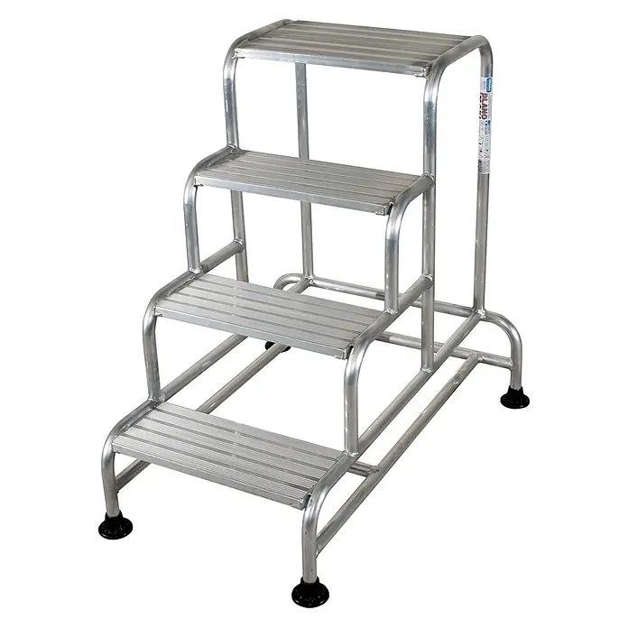 Facal Klapptritt Tritt Plano Maxi Aluminium 4 Stufen - Arbeitshöhe: 3.050 m, Aluminium - Silberne 4-Stufen-Arbeitsplattform aus Aluminium mit rutschfesten geriffelten Trittflächen und schwarzen Schutzkappen.
