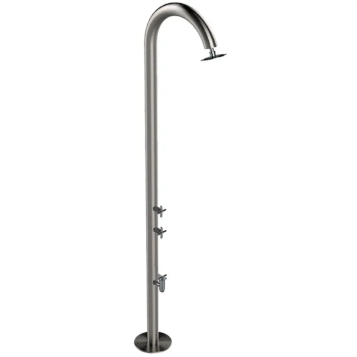 Ideal Eichenwald Pooldusche Modell 35 Gartendusche Nemo Typ Mischbatterie geschliffen mit Entnahmehahn - Edelstahl - Freistehende Außendusche aus gebürstetem Edelstahl mit gebogenem Duschkopf, zwei Reglern und einem unteren Auslauf.