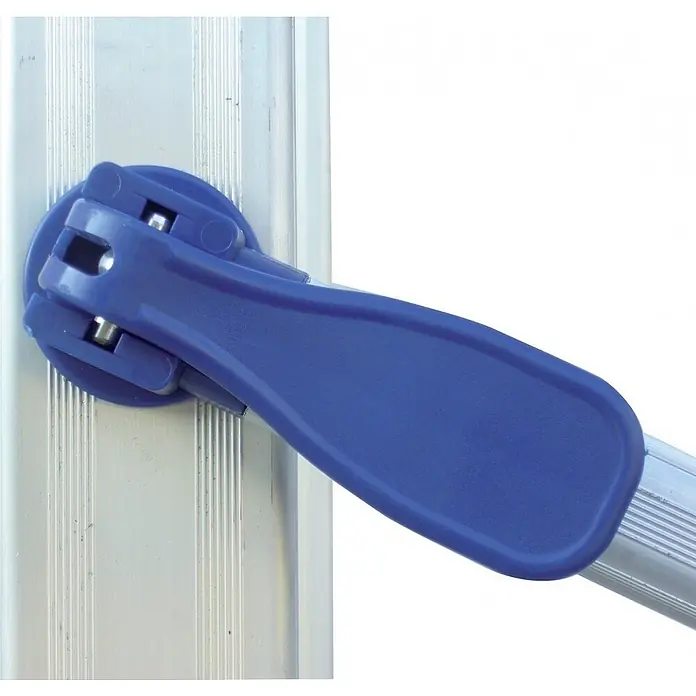 Facal Rollgerüst Gelenkgerüst S100 PINNA - Arbeitshöhe: 3.780 m - Blauer Kunststoff-Einstellhebel an einer silbernen Metallschiene.