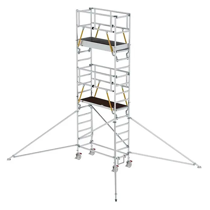 Munk Rollgerüst Rollgerüst SG mit Ausleger 0,75x1,80m Plattform 6,47m AH - Arbeitshöhe: 6.470 m - Hohes, silbernes Aluminium-Rollgerüst mit zwei Arbeitsplattformen, Lenkrollen und Auslegern.