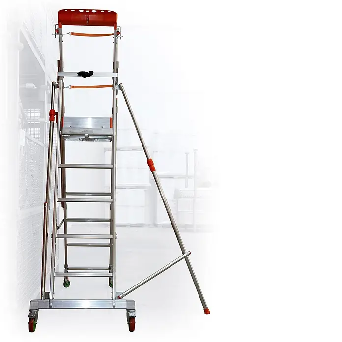 Facal Podestleiter Casta Podesttreppe Aluminium S600 5 Stufen - Anzahl Tritte: 5 Stk., Arbeitshöhe: 3.110 m, Aluminium - Silberne Metall-Sicherheits-Stehleiter mit roter Plattform und Akzenten, auf Rollen für Mobilität und Stabilität.