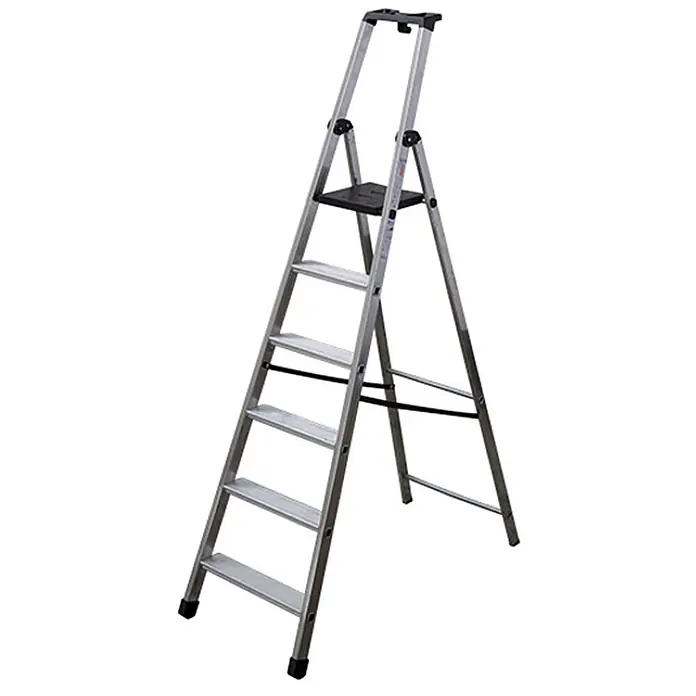 Facal Stehleiter Stufenstehleiter S100 Piu Su Maxi 6 Stufen - Anzahl Tritte: 6 Stk., Arbeitshöhe: 3.260 m, Aluminium - Klappbare Aluminium-Trittleiter in Silber mit mehreren Stufen und schwarzer Ablage.