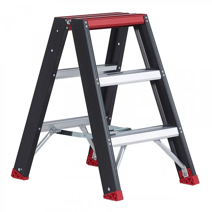 Altrex Stehleiter Taurus beidseitig begehbare Stufenleiter TDO 3 Stufen ohne Bügel - Anzahl Tritte: 3 Stk., Arbeitshöhe: 2.700 m - Schwarz-rote Aluminium-Klapptrittleiter mit drei Stufen und rutschfesten Füßen.