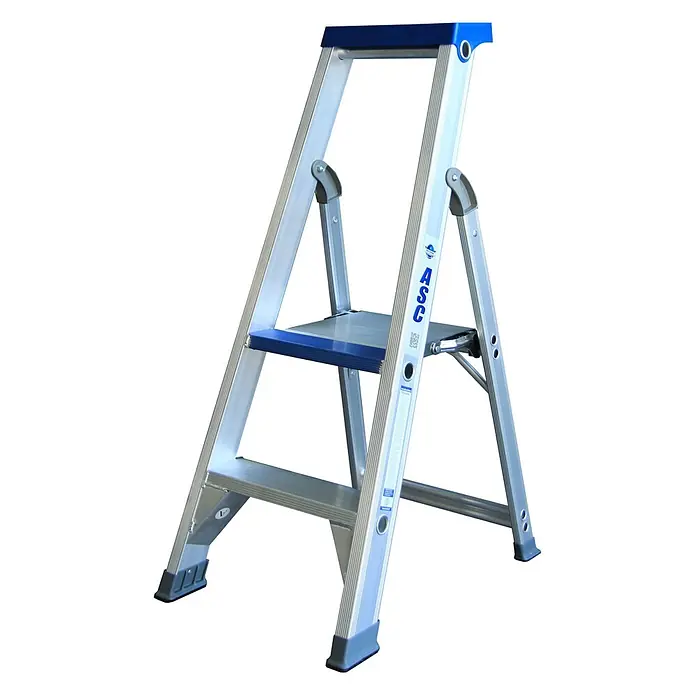 ASC Stehleiter Stufenstehleiter BT-2 einseitig 2 Stufen mit 2,50m Arbeitshöhe - Anzahl Tritte: 2 Stk., Arbeitshöhe: 2.500 m, Aluminium - Klappbare Aluminium-Trittleiter mit blauer Plattform und rutschfesten Füßen.