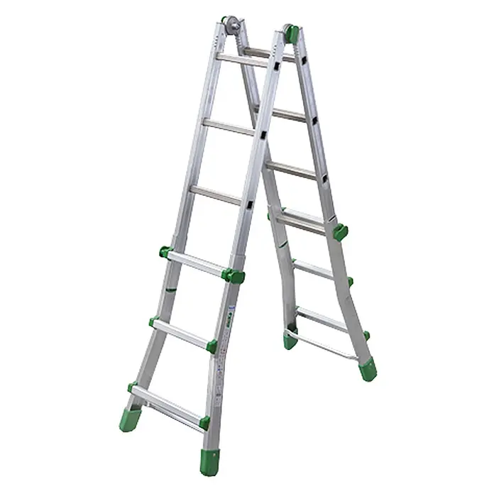Facal Teleskopleiter Teleskopleiter Euro Briko S600 2x3+2x4 Sprossen - Anzahl Tritte: 4 Stk., Arbeitshöhe: 4.350 m, Aluminium - Aluminium-Mehrzweck-Gelenkleiter mit grünen Akzenten, als Stehleiter aufgestellt.